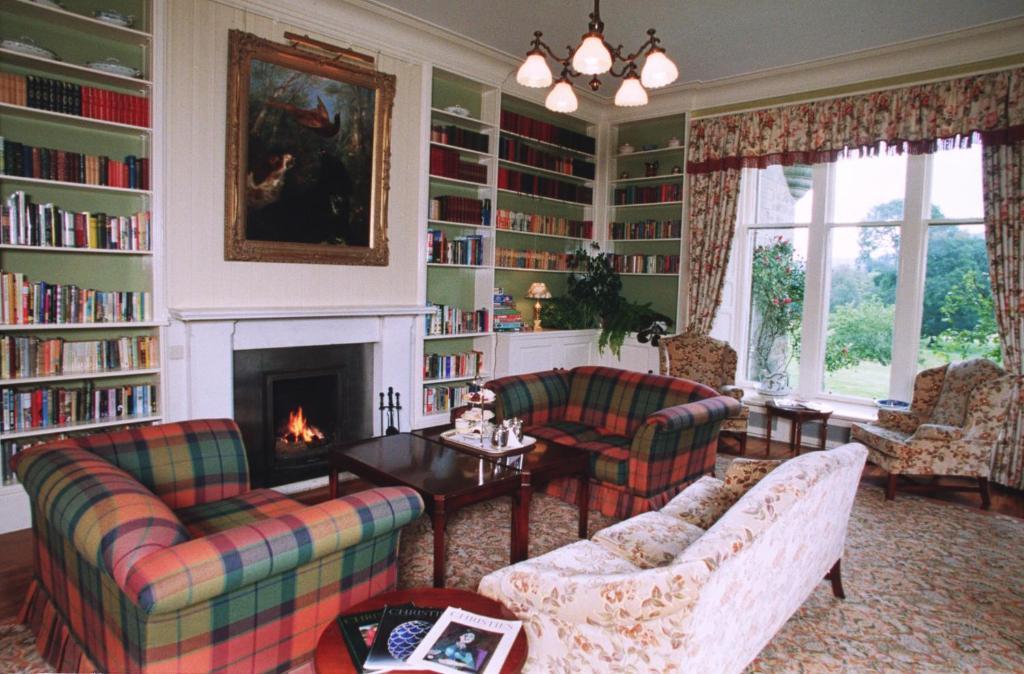 Glengarry Castle Hotel Invergarry Dış mekan fotoğraf